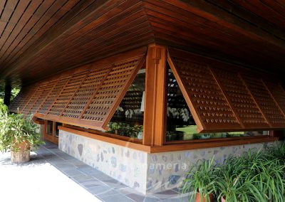 Falegnameria Lini realizzazione e installazione serramenti esterni ed interni copertura sottotetto in legno finestre complete di sistema di sicurezza e oscuranti